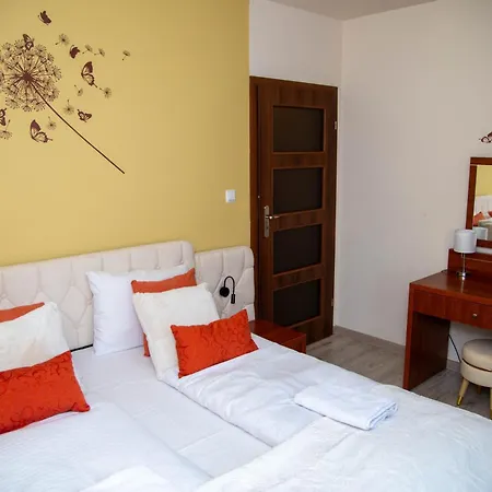 Appartement Every Sky Polna 4 *